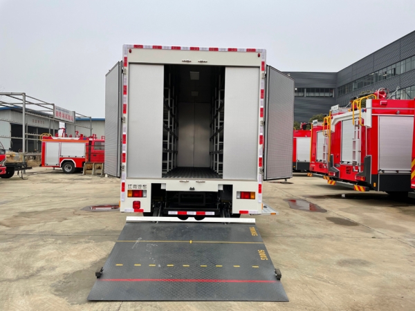 庆铃装备车