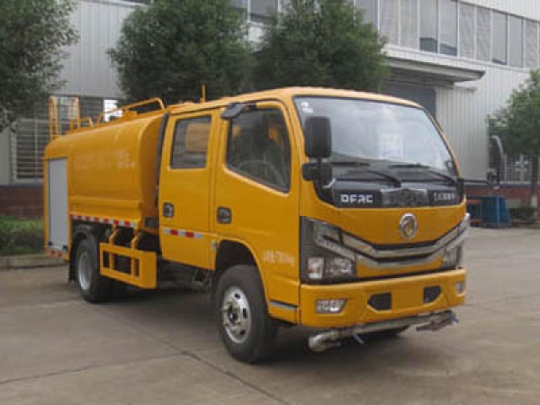 东风双排森林消防车