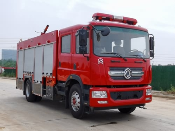 东风7吨泡沫消防车