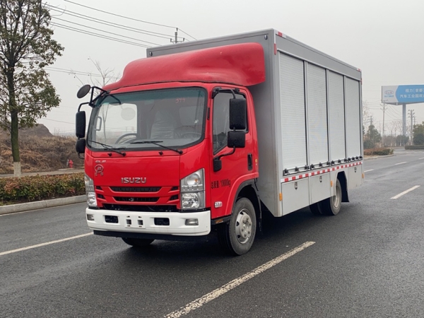 庆铃装备车