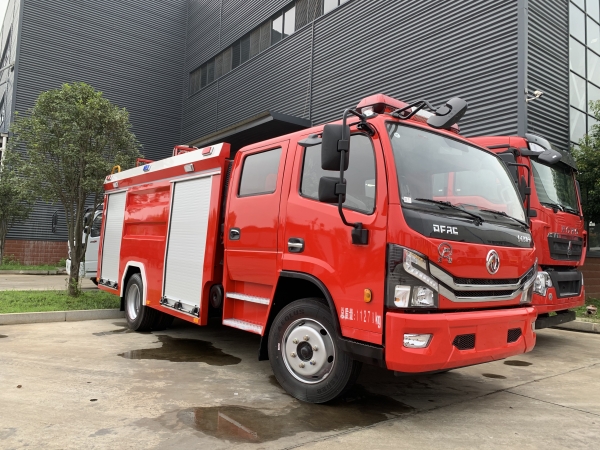 东风5吨水罐消防车