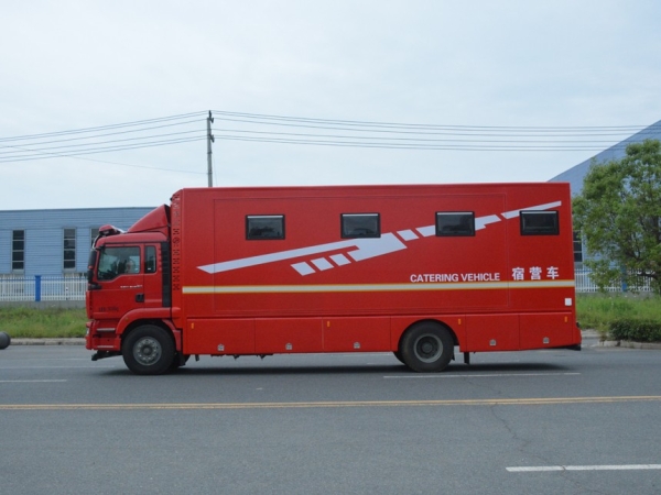 JDF5180TSYZ6型宿营车