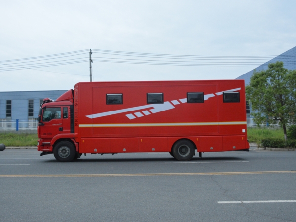 淋浴车