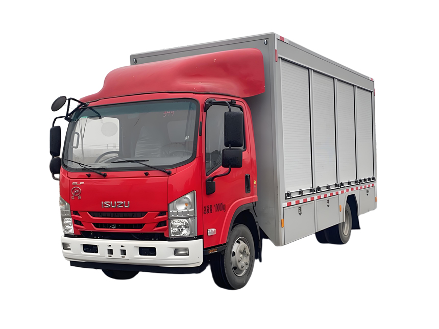 五十铃装备车
