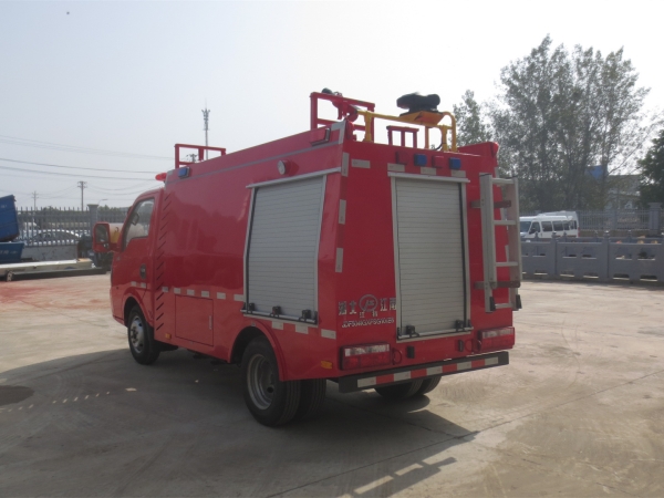 途逸单排水罐消防车（蓝牌）