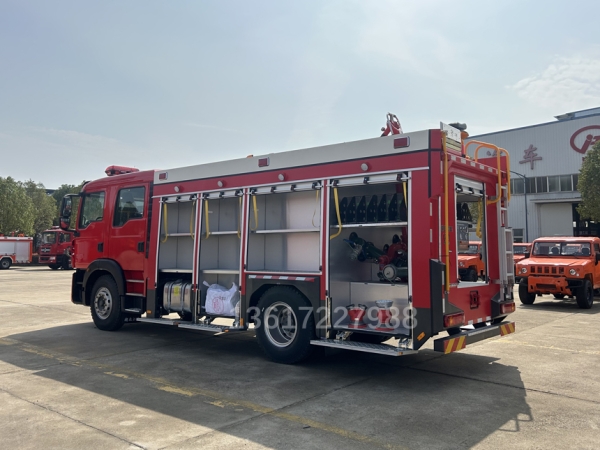 豪沃6吨泡沫消防车