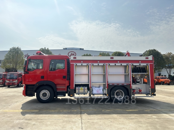 豪沃6吨泡沫消防车