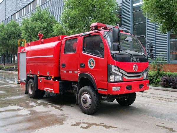东风四驱水罐消防车